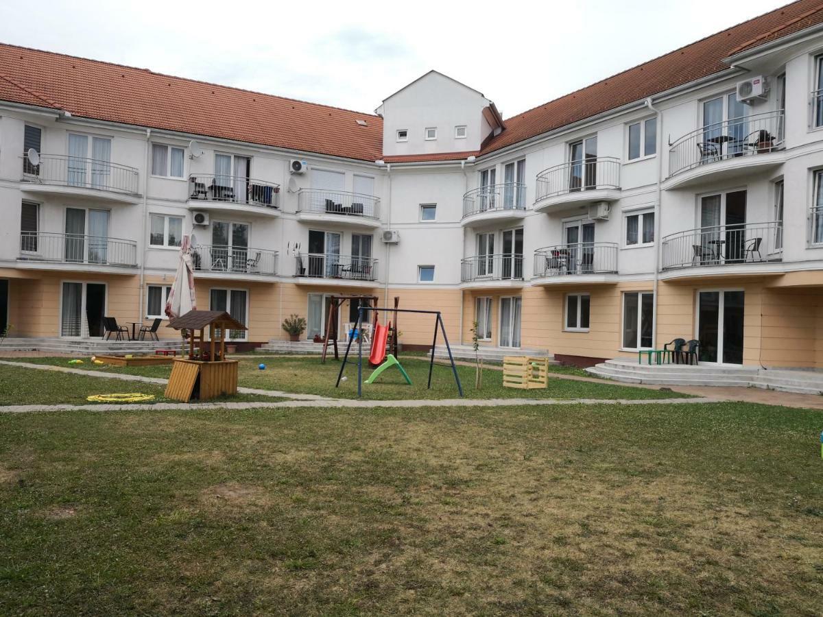 Freedom Apartman Hajdúszoboszló Dış mekan fotoğraf